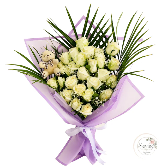 Lilac Embrace Beyaz Gül Buketi — Halkalı Sevinç Çiçekçilik