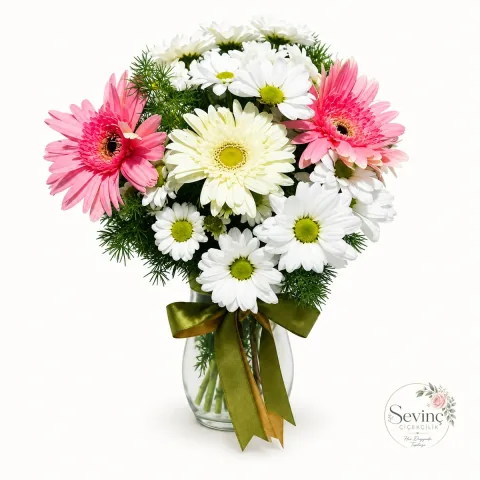 Pink Daylight Renkli Gerbera ve Papatya Vazosu — Halkalı Sevinç Çiçekçilik